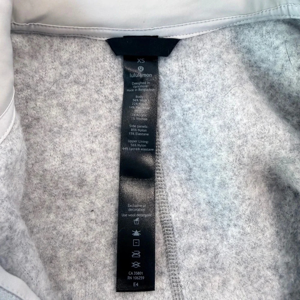 Lululemon‎ Men's Tundra Trek Vest Heathered Silver Spoon Size XS